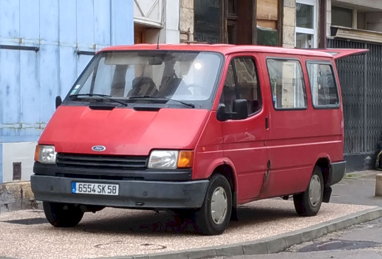 Các đời xe Ford Transit: lịch sử hình thành Các đời xe Ford Transit: lịch sử hình thành